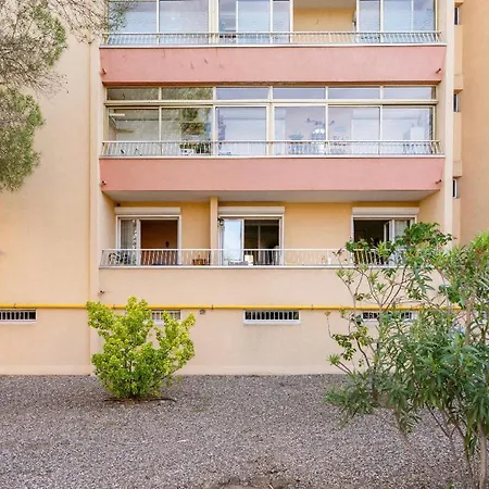 Joli T2 Tres Proche De La De Fréjus